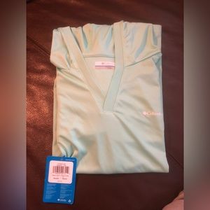 Brand New Women’s Columbia Long Sleeve Hooded Shirt